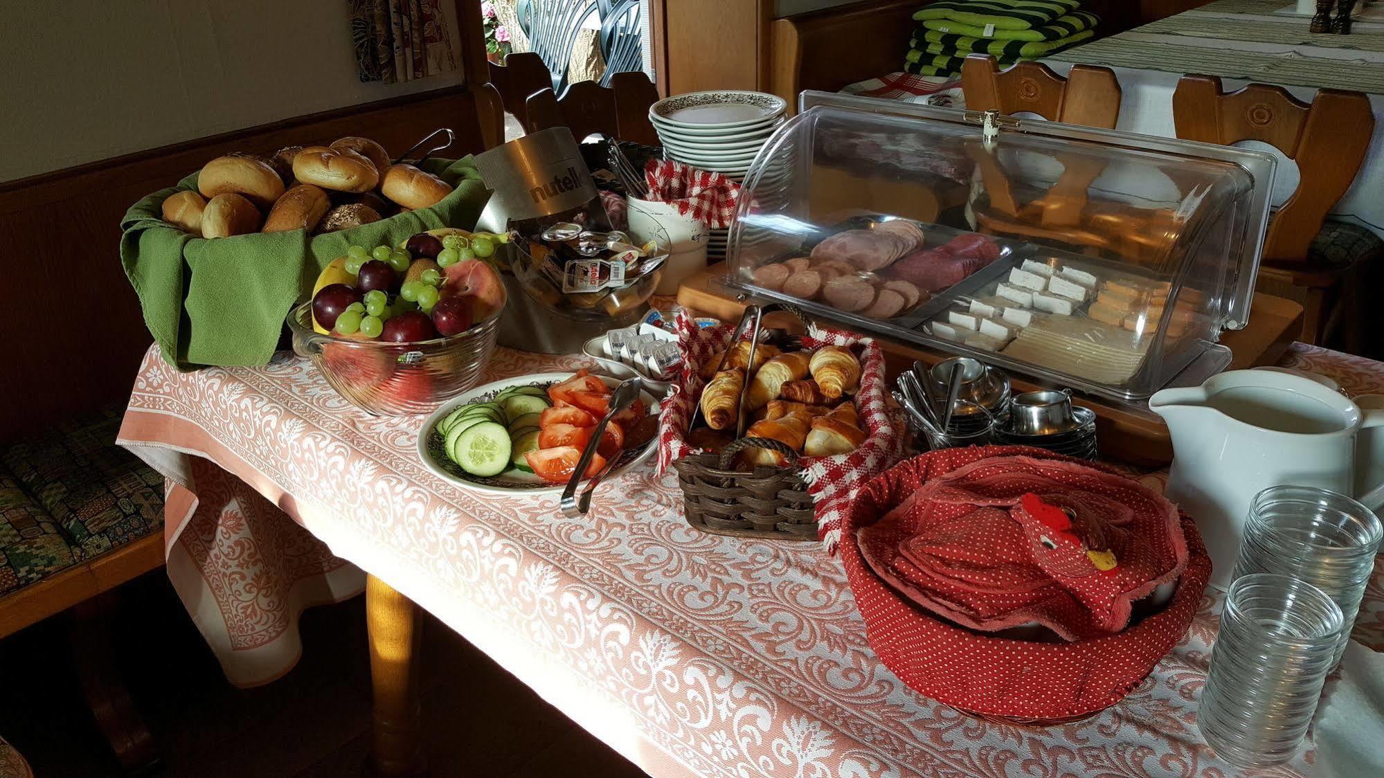 Hotel Gasthof Zum Schwan Steinsfeld Luaran gambar