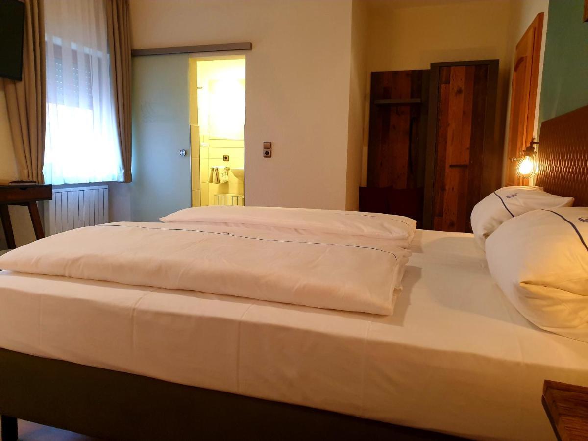 Hotel Gasthof Zum Schwan Steinsfeld Luaran gambar